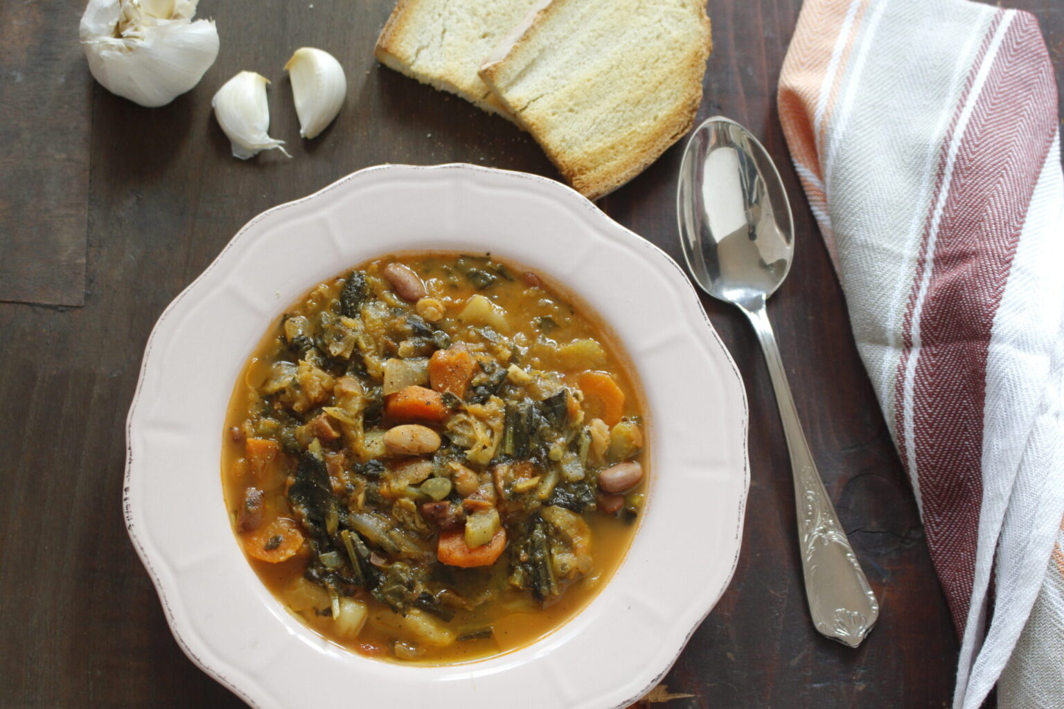 Ribollita a healthy Italian soup beloning to the Tuscan cuisine