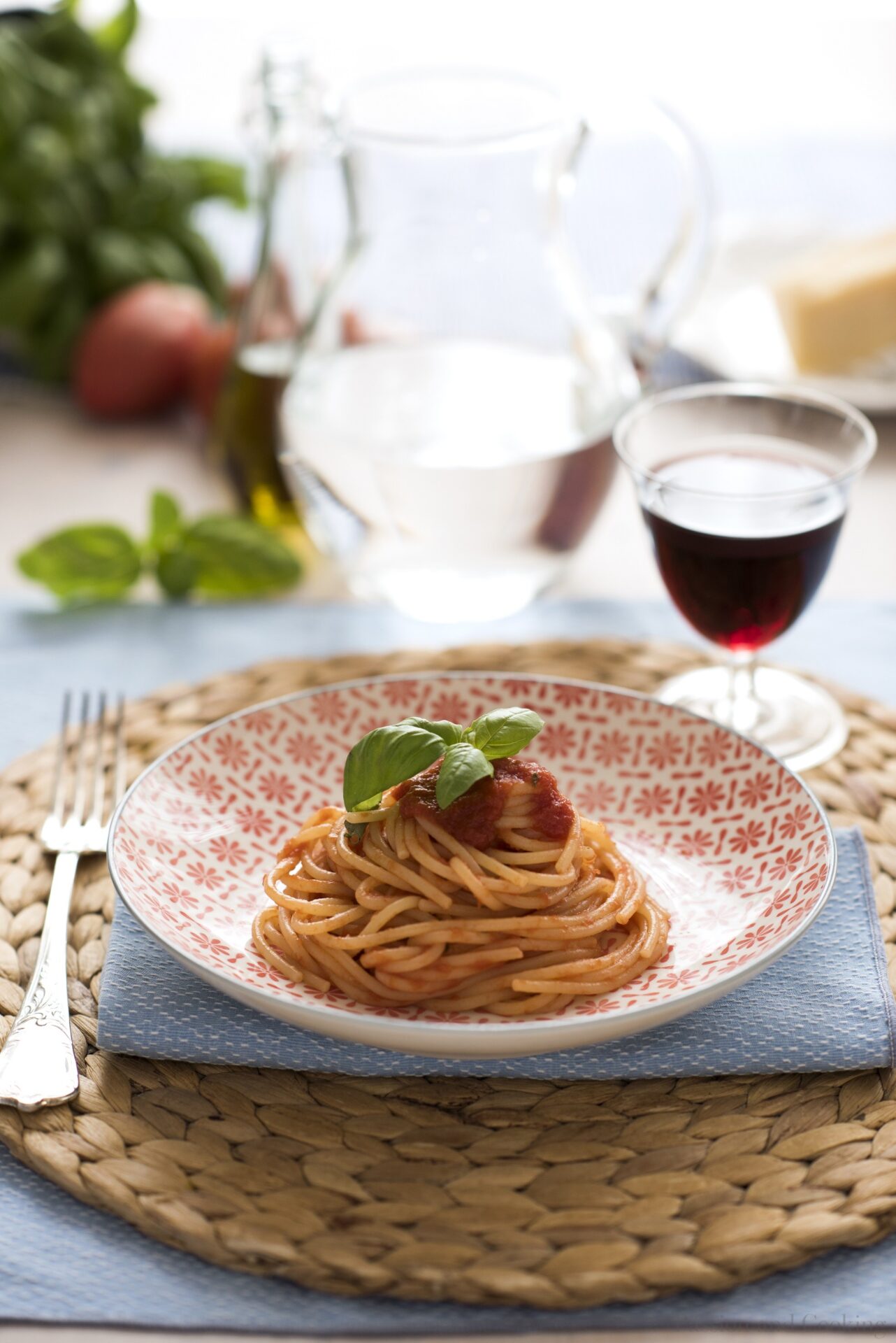 Pasta with tomato sauce