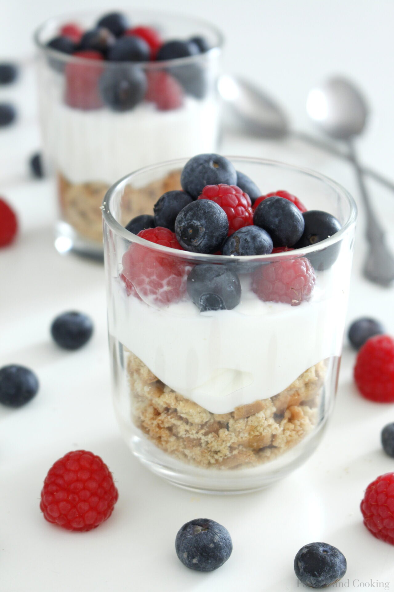 Berries and yogurt dessert