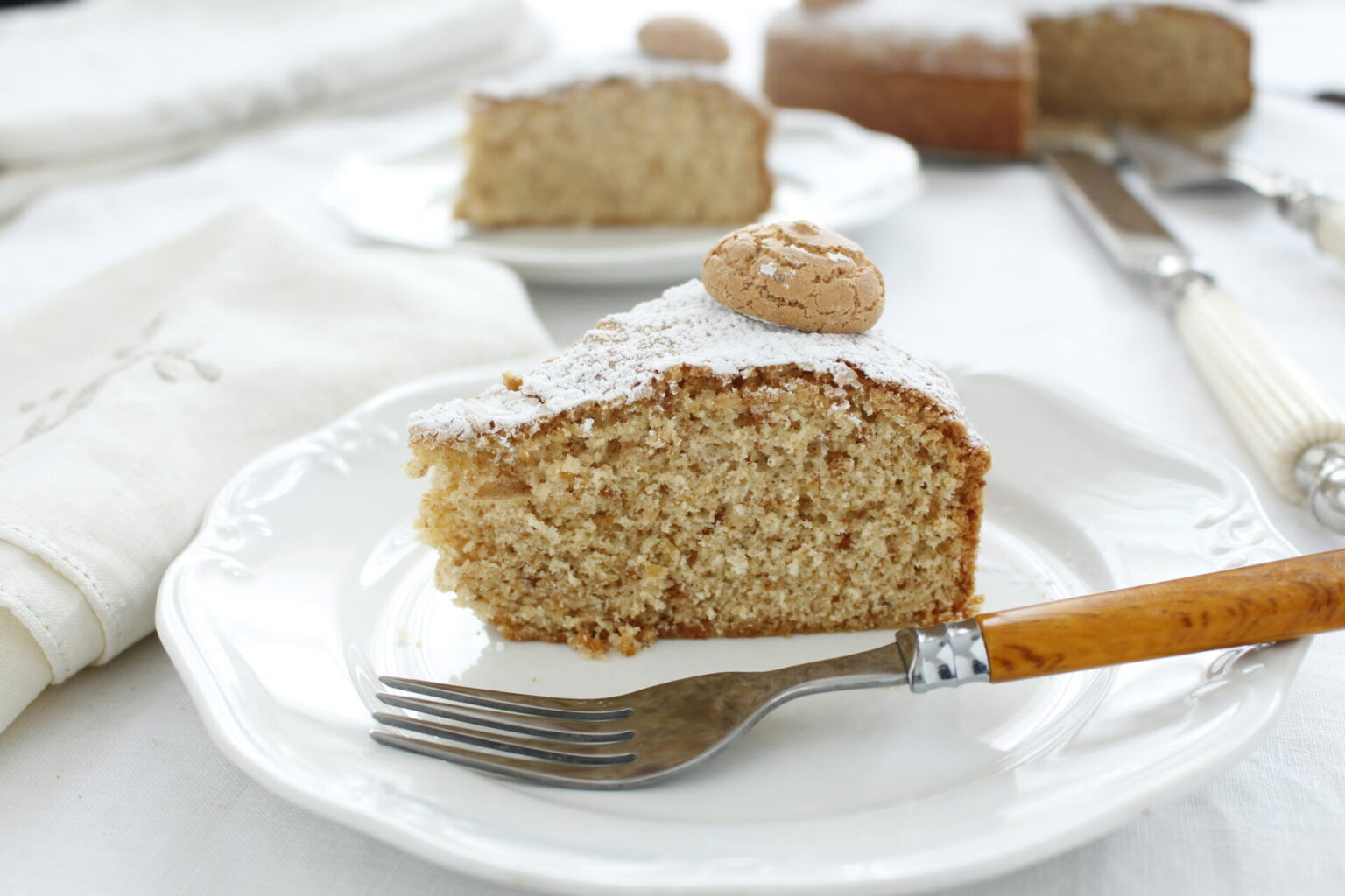 Torta di Amaretti (Amaretti Cake) - Passion and cooking