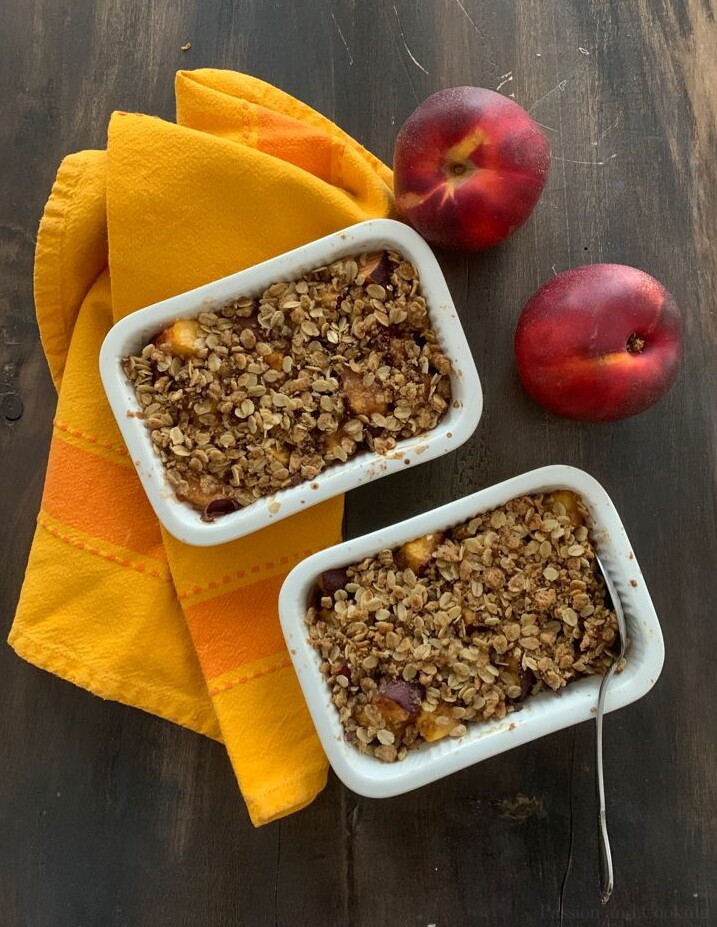 Peach crumble